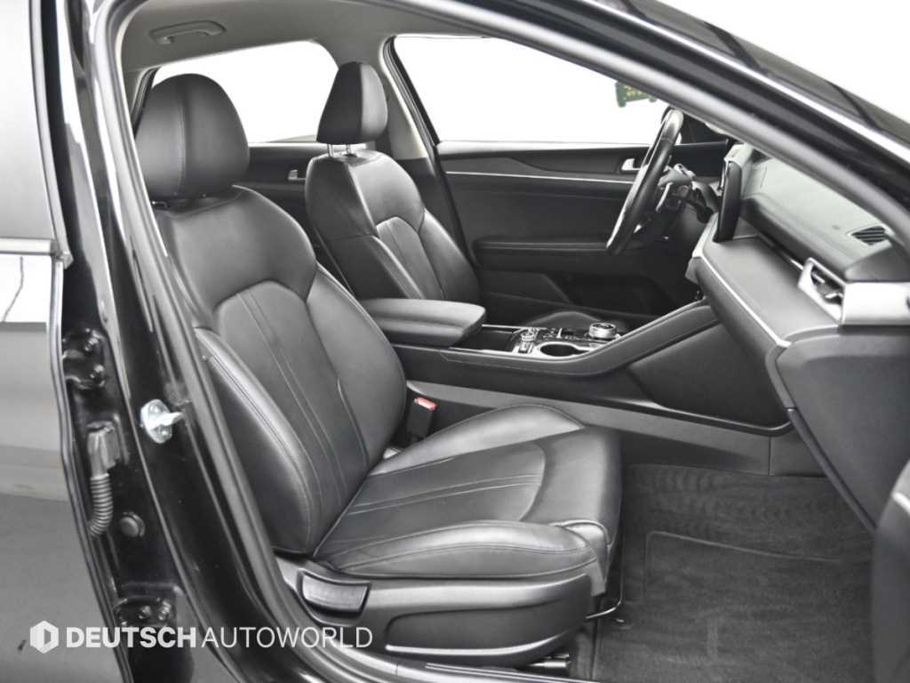 Kia K5 — photo 10
