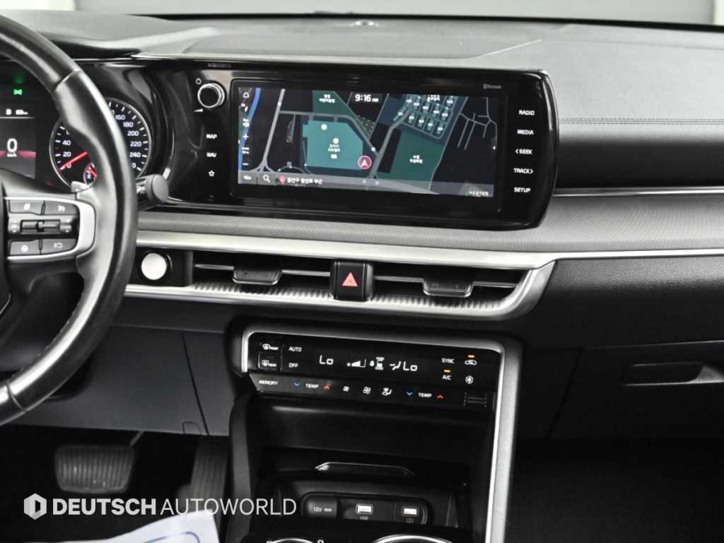 Kia K5 — photo 14
