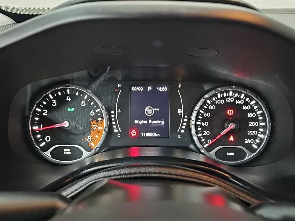 Jeep Renegade — photo 06