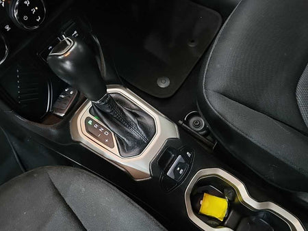 Jeep Renegade — photo 08