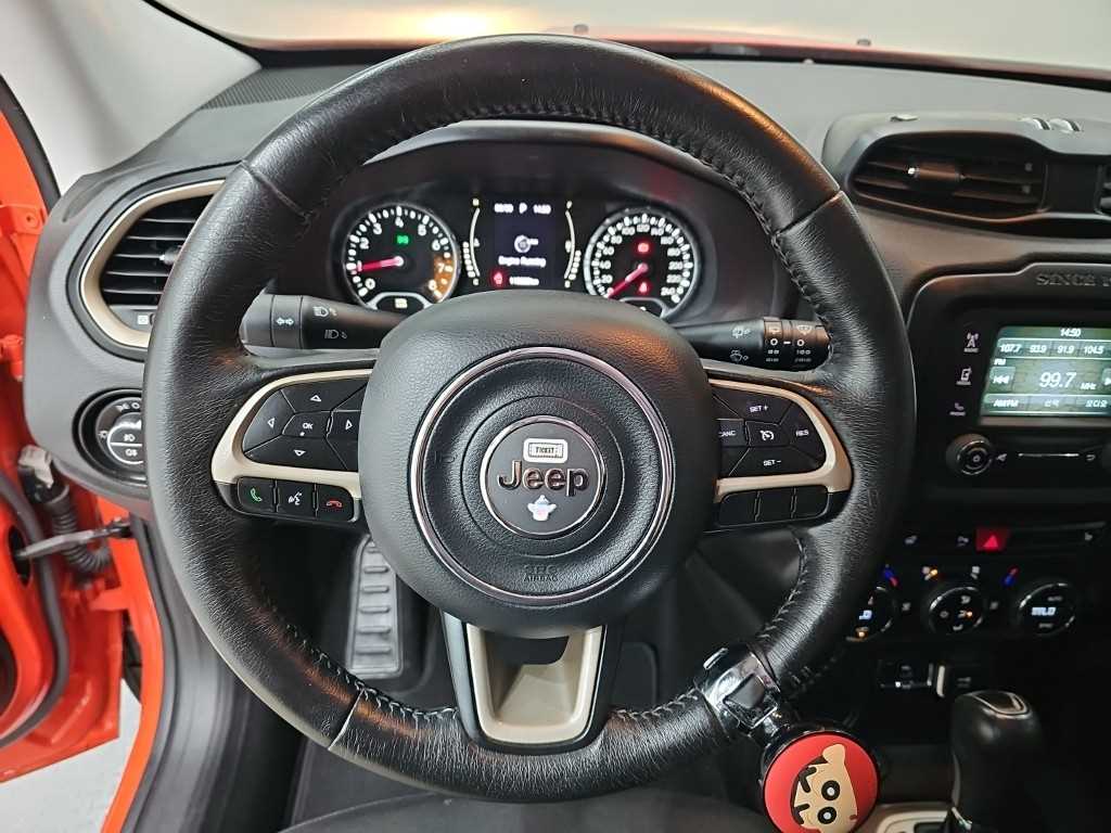 Jeep Renegade — photo 09
