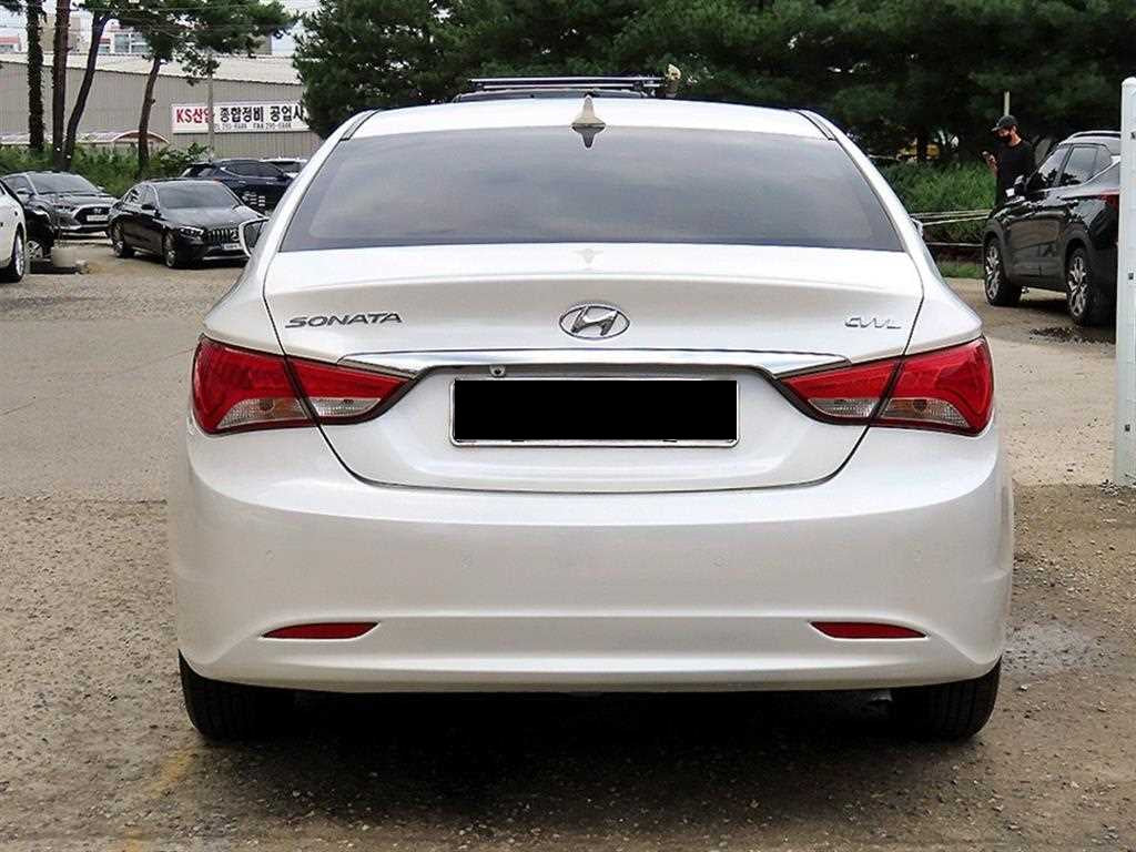 Hyundai Sonata — photo 04