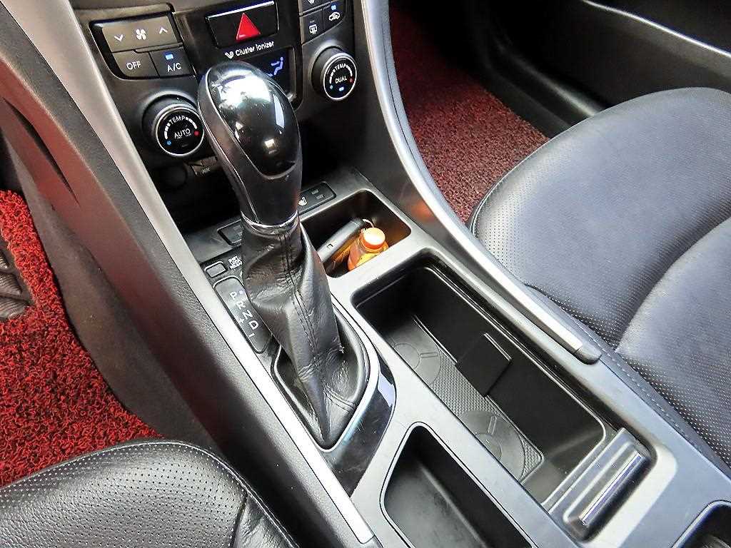 Hyundai Sonata — photo 10