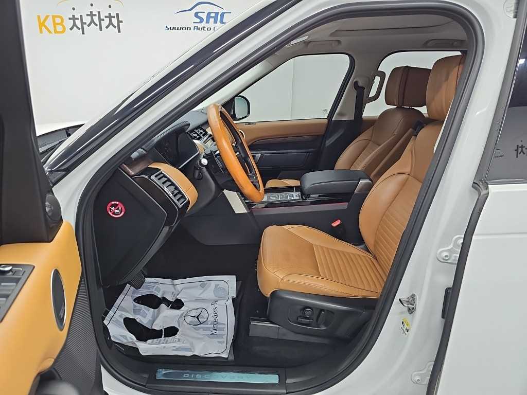 Land Rover Discovery — photo 11