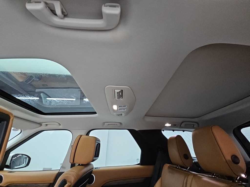 Land Rover Discovery — photo 15