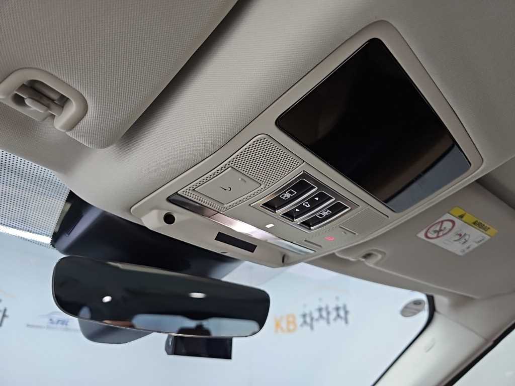 Land Rover Discovery — photo 18