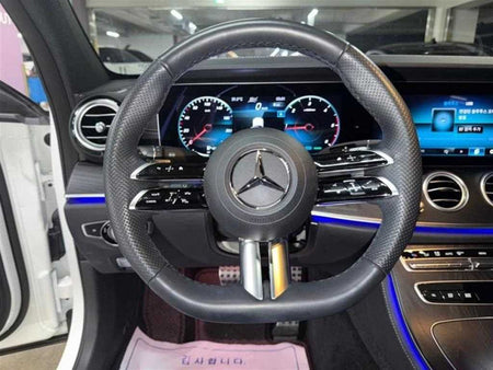 Mercedes-Benz E-Class — photo 08