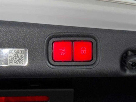 Mercedes-Benz E-Class — photo 17