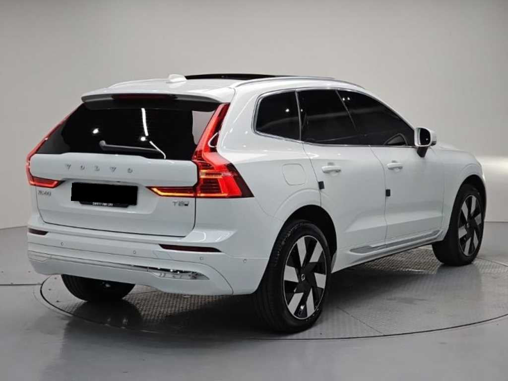 Volvo XC60 — photo 04