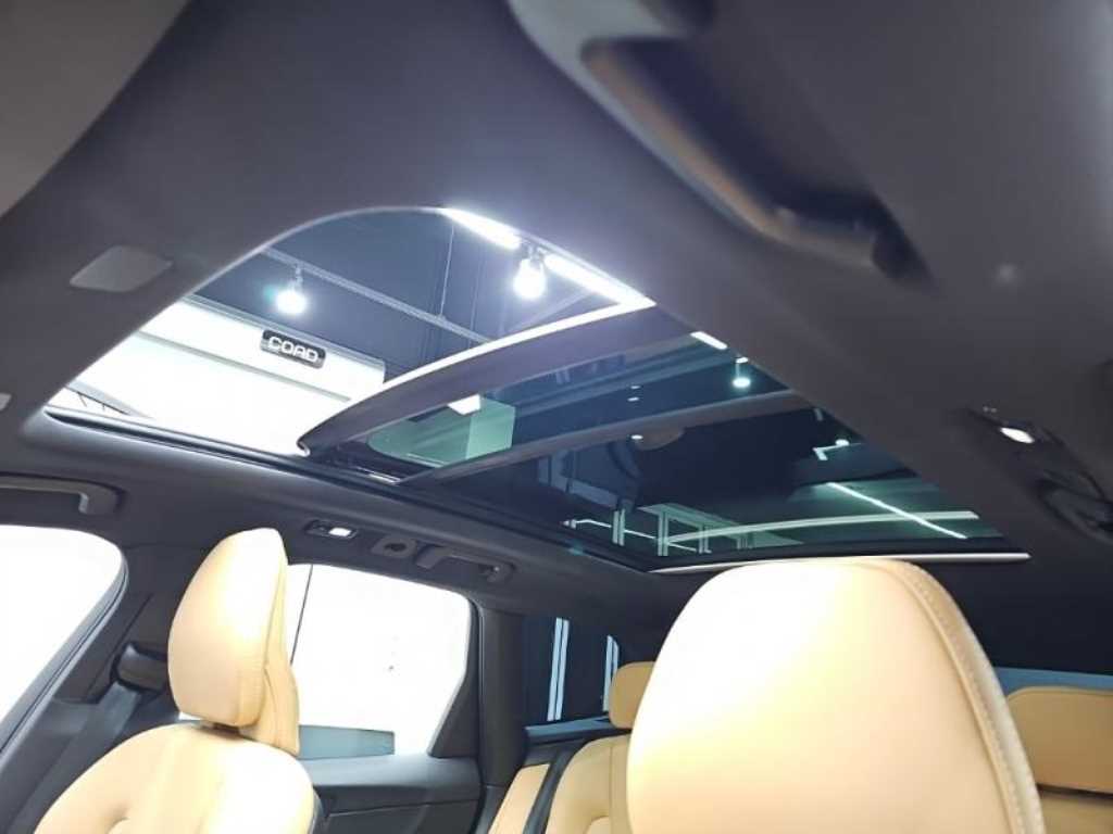 Volvo XC60 — photo 14