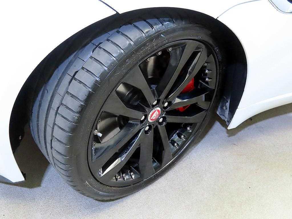 Jaguar F-TYPE — photo 20