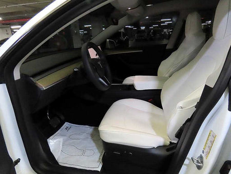 Tesla Model Y — photo 06