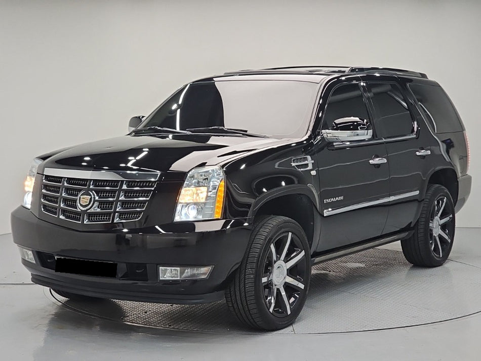 Cadillac Escalade — photo 01