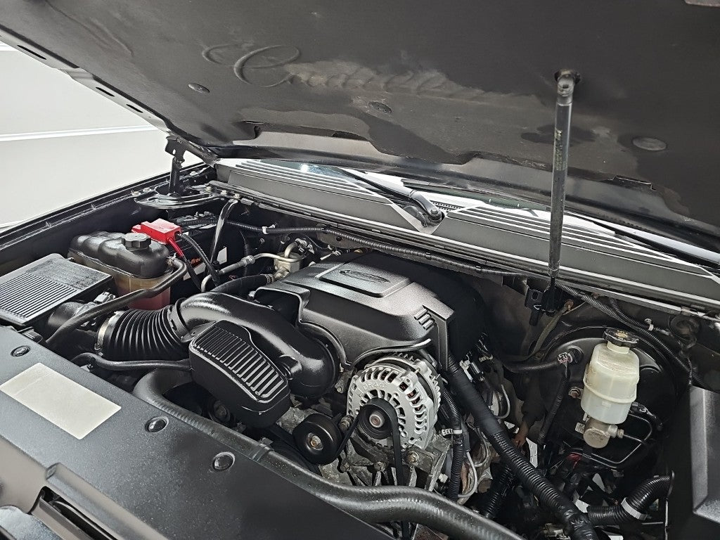 Cadillac Escalade — photo 05