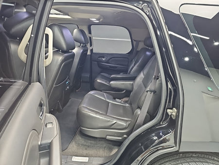 Cadillac Escalade — photo 12