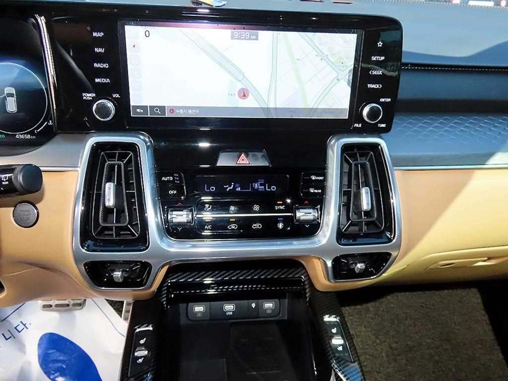 Kia Sorento — photo 14