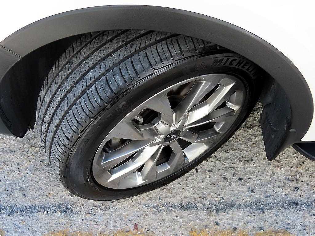 Kia Sorento — photo 20