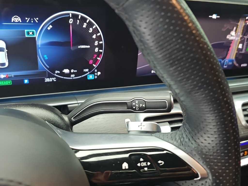 Mercedes-Benz GLE-Class — photo 08