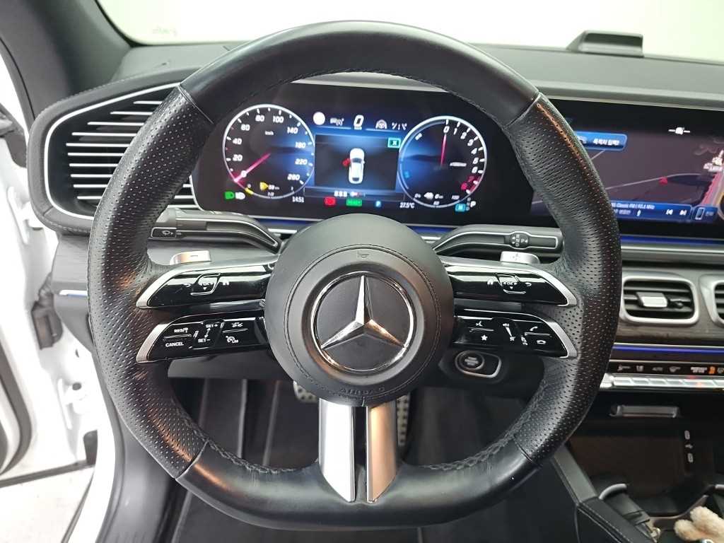 Mercedes-Benz GLE-Class — photo 09