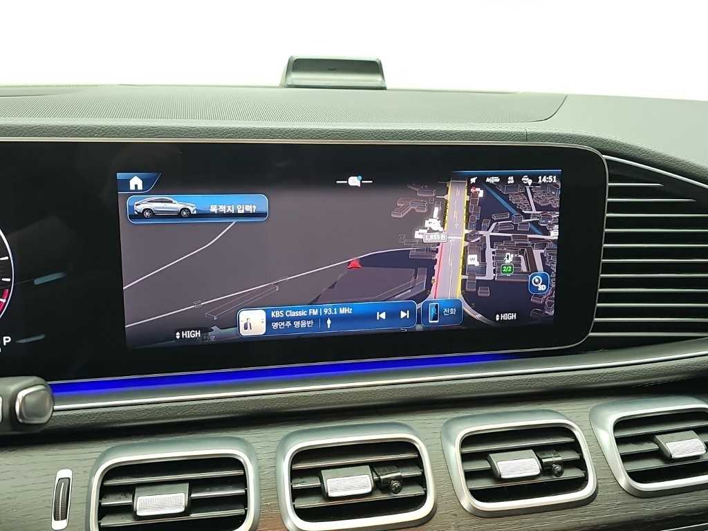 Mercedes-Benz GLE-Class — photo 15