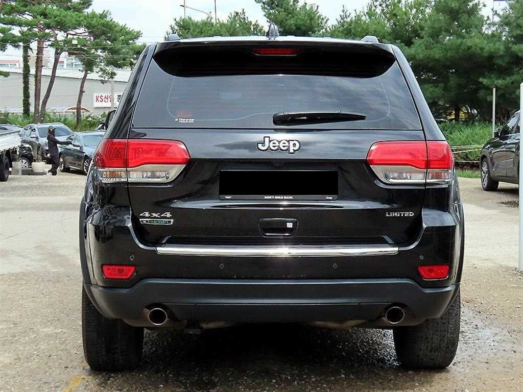 Jeep Cherokee — photo 04
