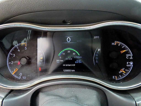 Jeep Cherokee — photo 09