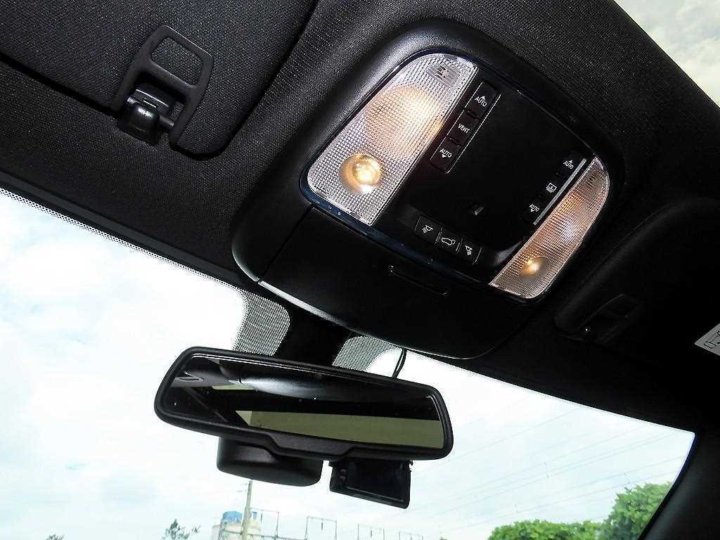 Jeep Cherokee — photo 15