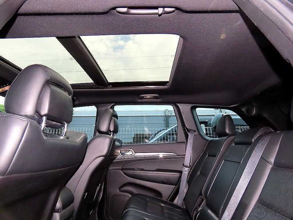 Jeep Cherokee — photo 18