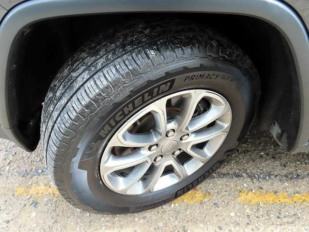 Jeep Cherokee — photo 20