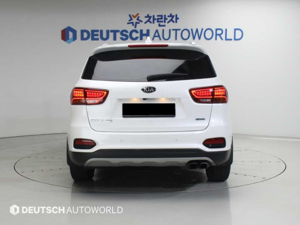 Kia Sorento — photo 04