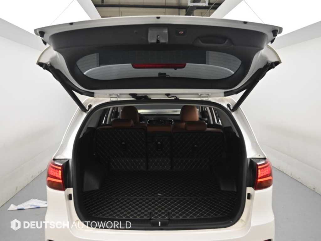 Kia Sorento — photo 05