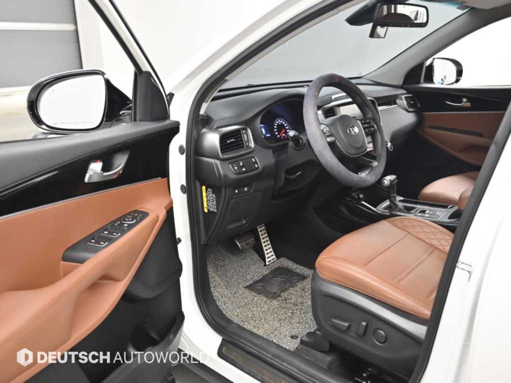 Kia Sorento — photo 10