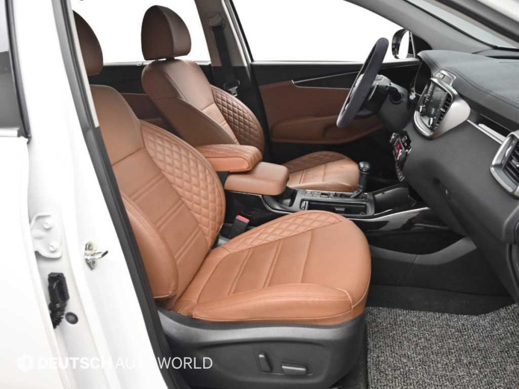 Kia Sorento — photo 11