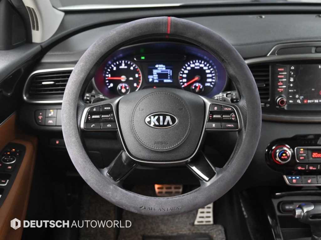 Kia Sorento — photo 14