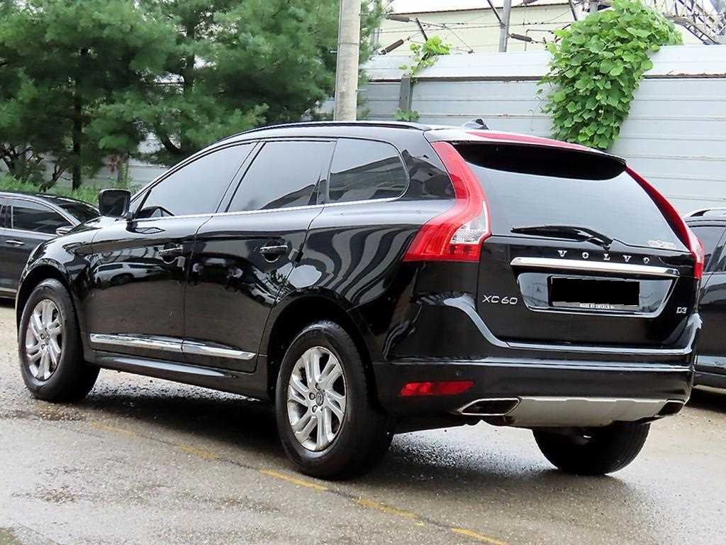Volvo XC60 — photo 03