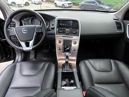 Volvo XC60 — photo 07