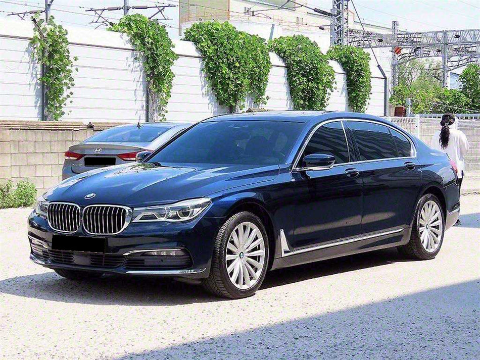 BMW 7-Series — photo 02