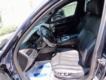 BMW 7-Series — photo 05