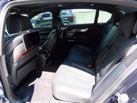 BMW 7-Series — photo 06