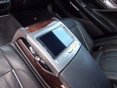 BMW 7-Series — photo 15
