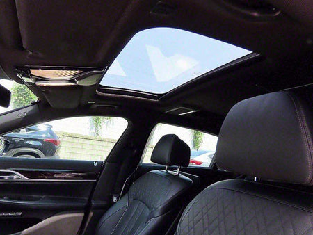 BMW 7-Series — photo 16