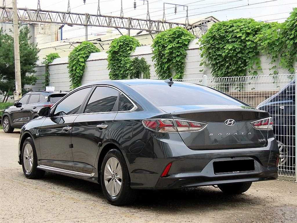 Hyundai Sonata — photo 03