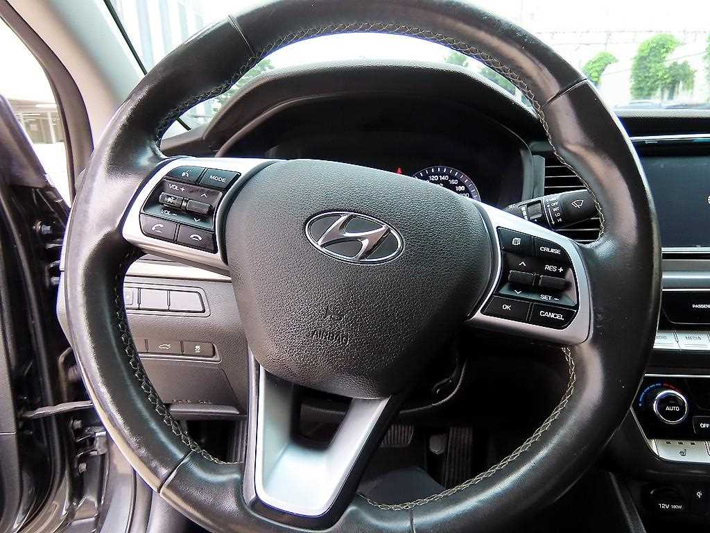 Hyundai Sonata — photo 08
