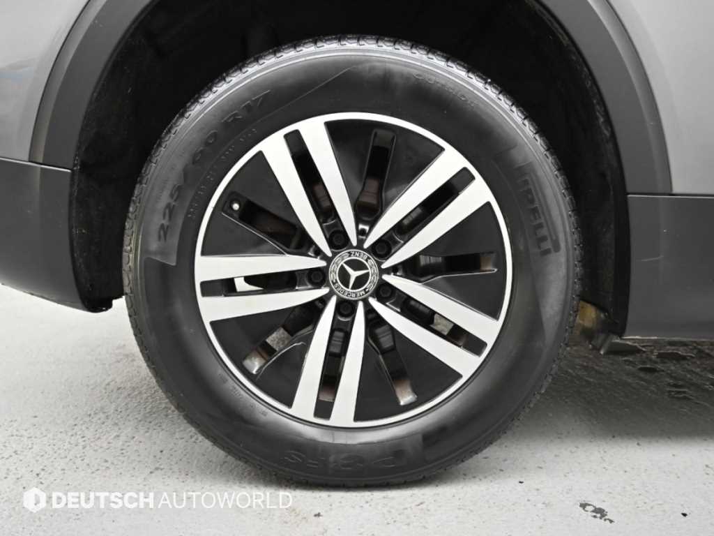 Mercedes-Benz GLB-Class — photo 05
