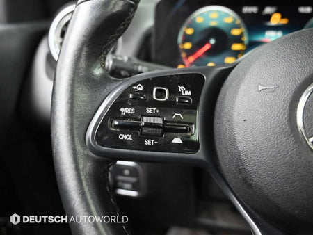 Mercedes-Benz GLB-Class — photo 16