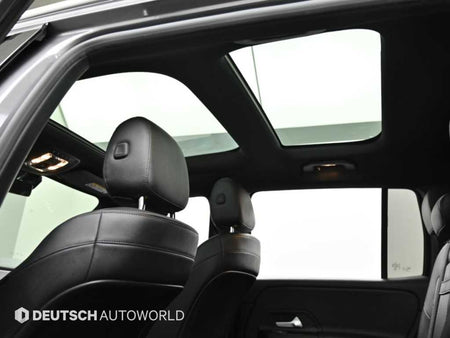 Mercedes-Benz GLB-Class — photo 18