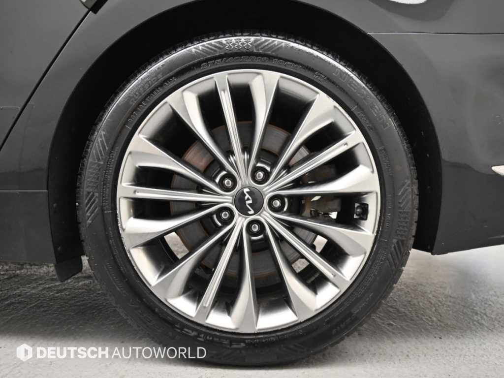 Kia K9 — photo 05