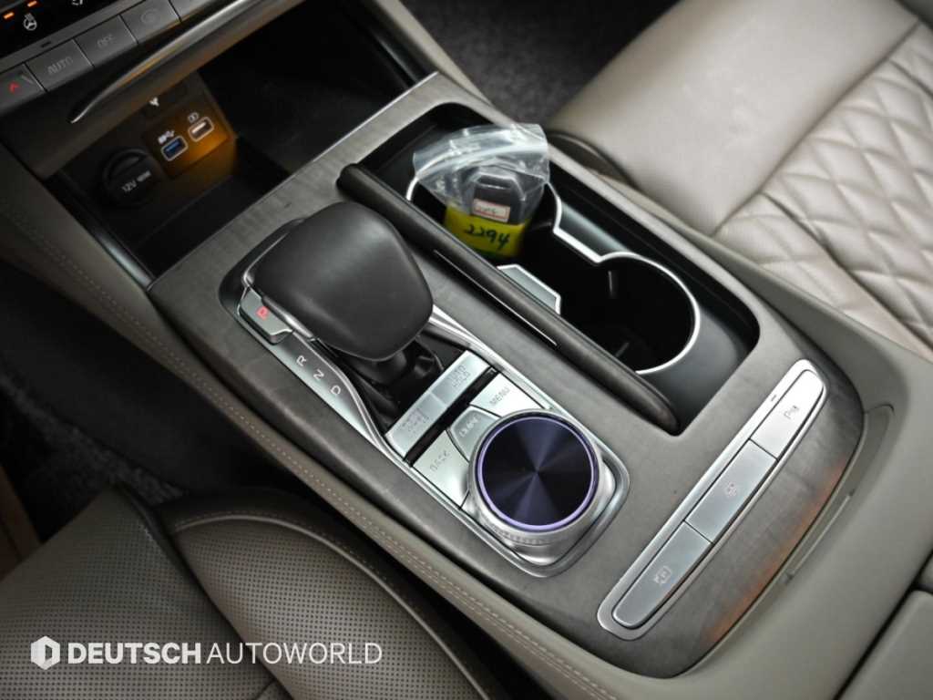 Kia K9 — photo 09