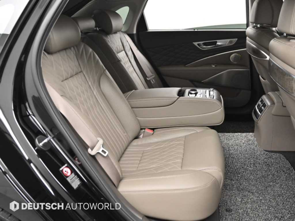 Kia K9 — photo 12