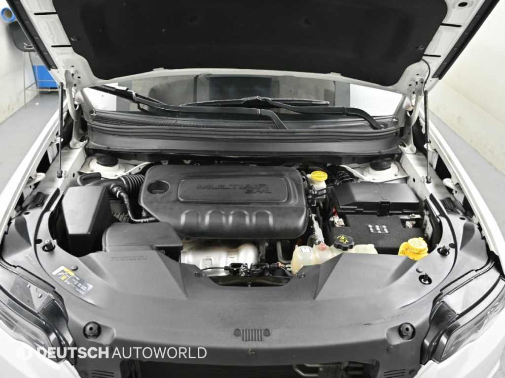 Jeep Cherokee — photo 06